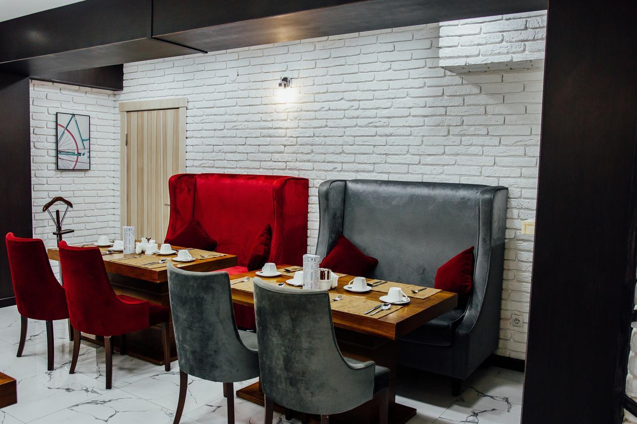 Express City Hotel Shymkent Bagian luar foto
